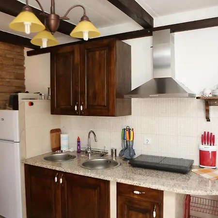 Apartment In 7027